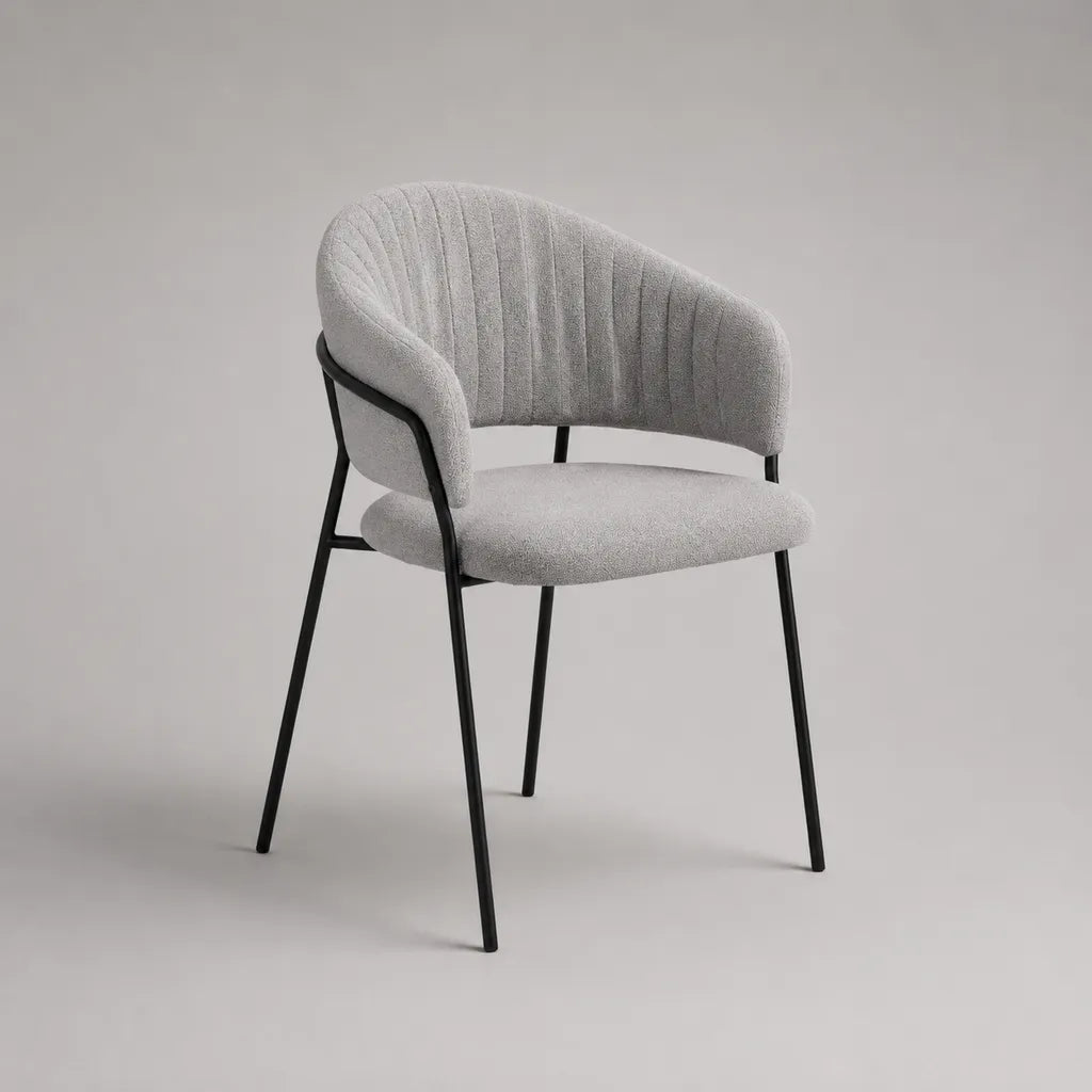 Sedia imbottita in tessuto e metallo con braccioli e schienale curvato, grigio chiaro e nero, 58 × 58 × 80 cm