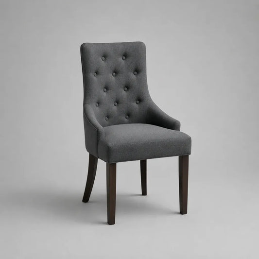 Sedia da pranzo imbottita con braccioli, fodera grigia antracite, schienale trapuntato e gambe in legno, 58 × 62 × 98 cm