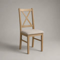 Sedia da pranzo in legno con seduta imbottita e schienale in croce, luce naturale e beige, 45 × 52 × 95 cm